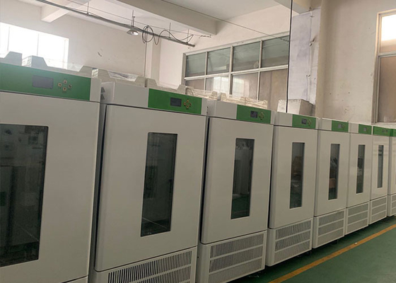 Incubatrici biochimiche mediche di alta precisione utilizzate nel laboratorio di microbiologia